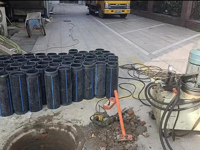 元宝PE置换管厂家 DN315置换管 非开挖管短管置换